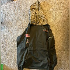 SOLD Nike Dry Fit Men’s Cincinnati Bengals Sweatshirt